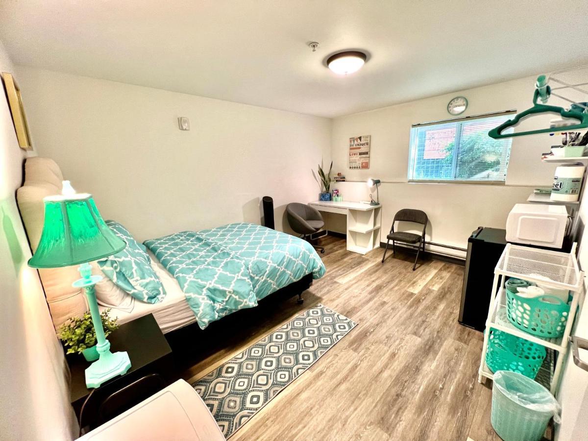 Private Room With Shared Bathroom On The 1St Floor 10 Minutes Walk To University Of Washington 시애틀 외부 사진