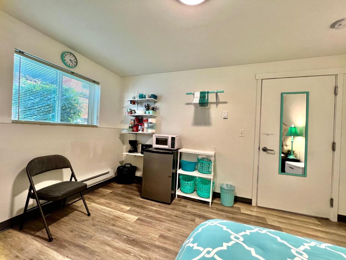 Private Room With Shared Bathroom On The 1St Floor 10 Minutes Walk To University Of Washington 시애틀 외부 사진