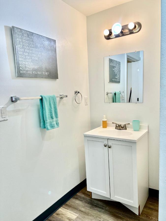 Private Room With Shared Bathroom On The 1St Floor 10 Minutes Walk To University Of Washington 시애틀 외부 사진