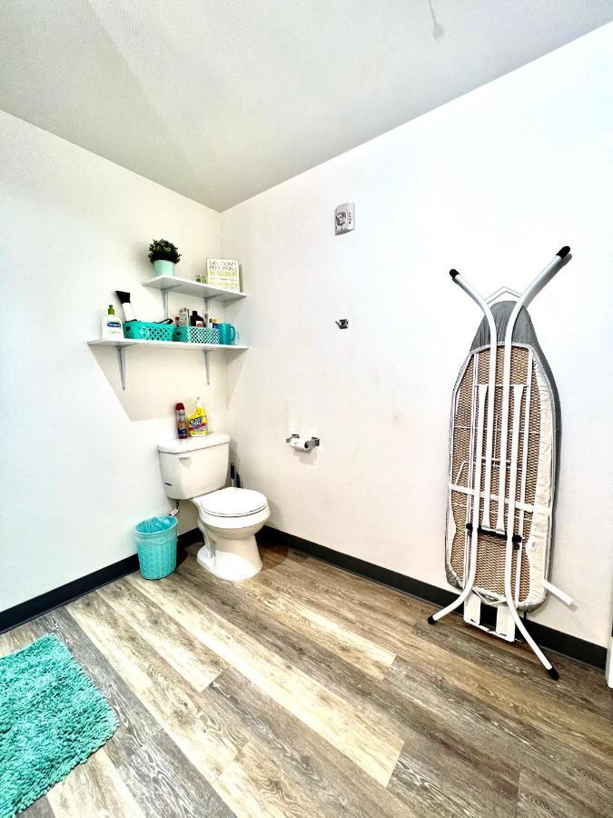 Private Room With Shared Bathroom On The 1St Floor 10 Minutes Walk To University Of Washington 시애틀 외부 사진
