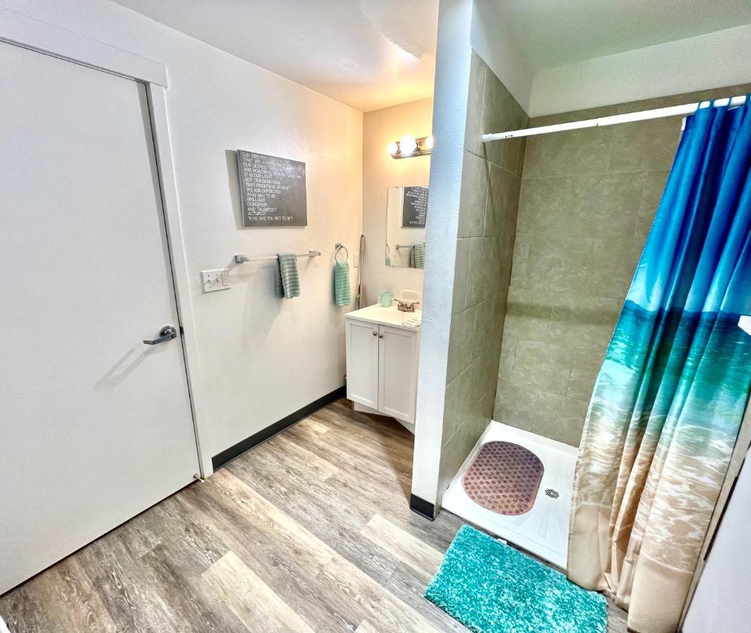 Private Room With Shared Bathroom On The 1St Floor 10 Minutes Walk To University Of Washington 시애틀 외부 사진